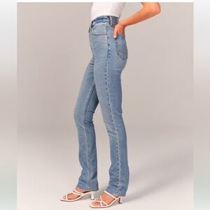 Ultra High Rise 90s Slim Straight Jean